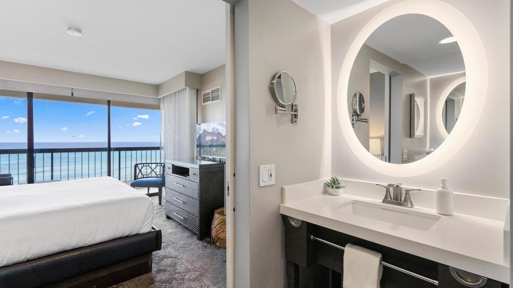 Luxury Oceanfront 2 Bedroom Apartment At Waikiki Beach Tower Honolulu Luaran gambar